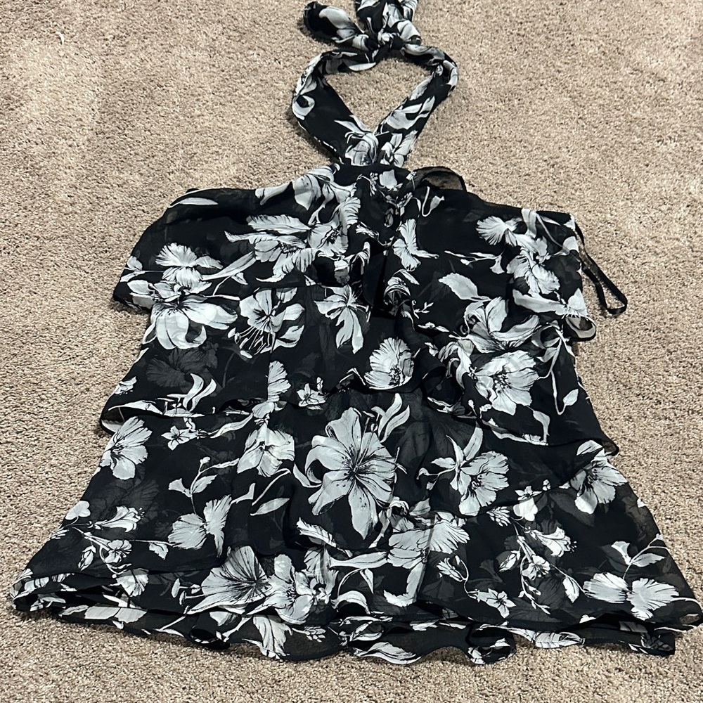 WHBM Halter Neck Women Top NWT - Picture 2 of 7